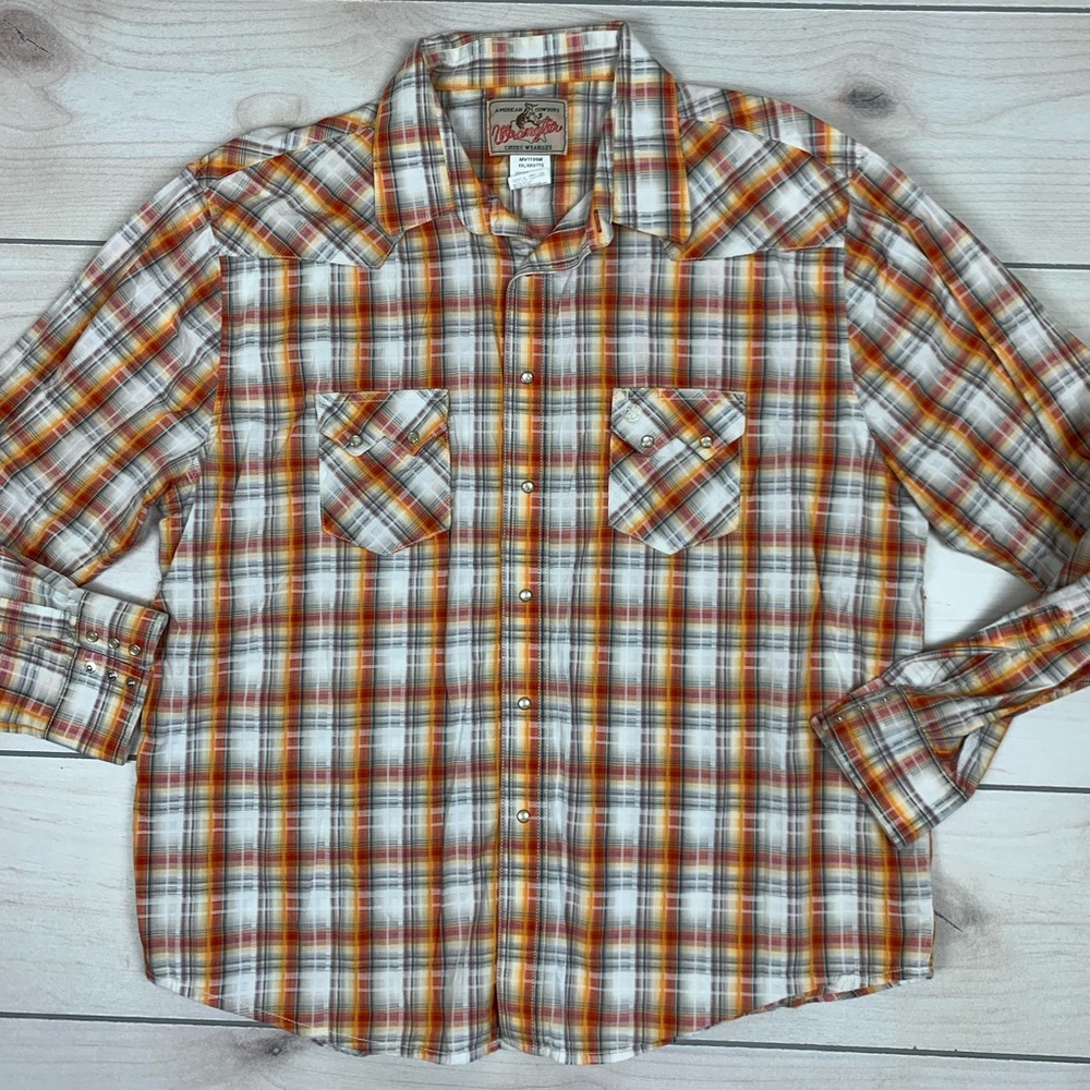 Wrangler plaid snap button up western shirt.